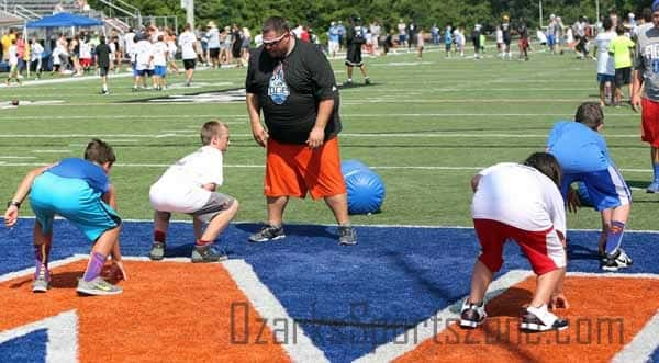 17299241.jpg: DGB Youth Football Camp - Photo by Justin Sampson_54