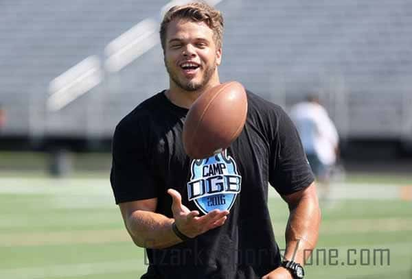 17299235.jpg: DGB Youth Football Camp - Photo by Justin Sampson_51