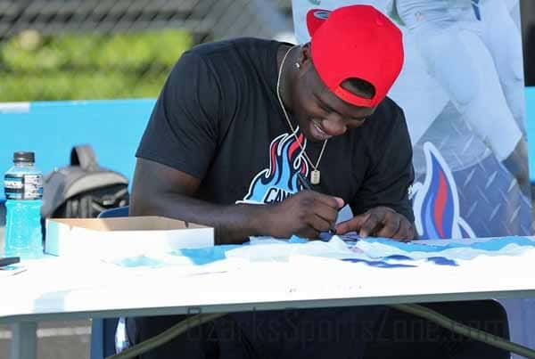 17299232.jpg: DGB Youth Football Camp - Photo by Justin Sampson_45