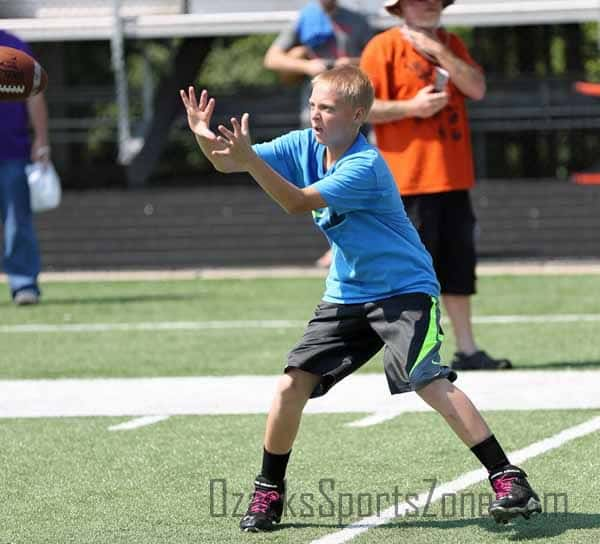 17299229.jpg: DGB Youth Football Camp - Photo by Justin Sampson_37