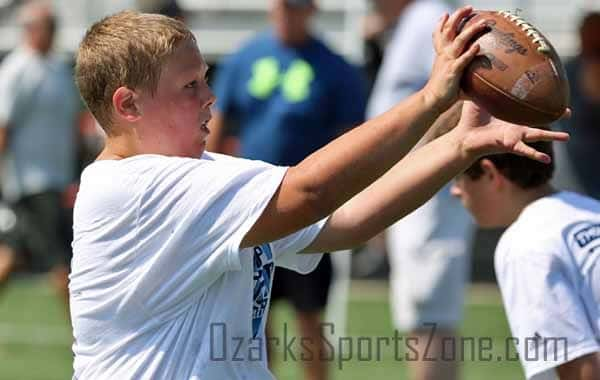 17299226.jpg: DGB Youth Football Camp - Photo by Justin Sampson_42