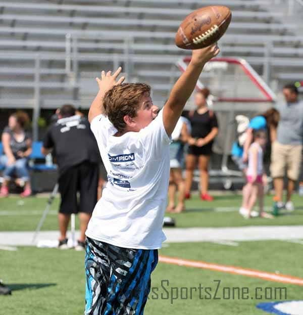 17299224.jpg: DGB Youth Football Camp - Photo by Justin Sampson_38