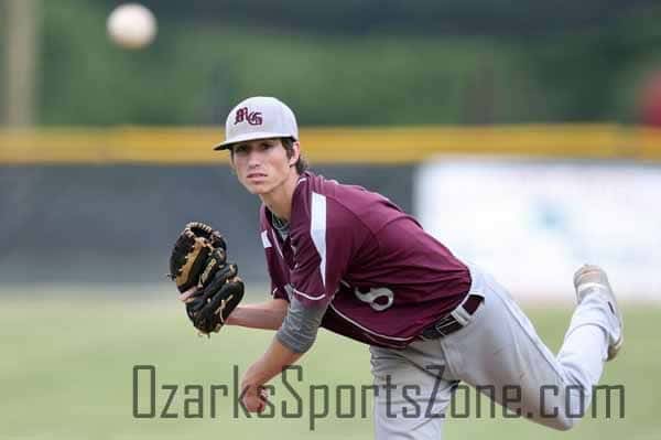 17266605.jpg: Mountain Grove vs Conway - Photo by Chris Parker_110