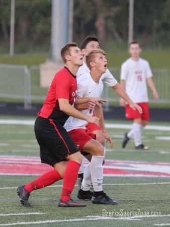 17401916.jpg: Ozark vs Nixa - Photos by Kai Raymer_60