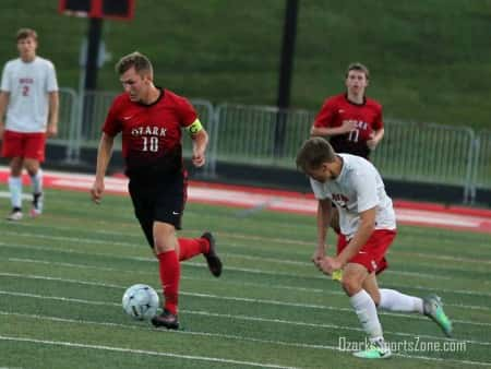 17401905.jpg: Ozark vs Nixa - Photos by Kai Raymer_49