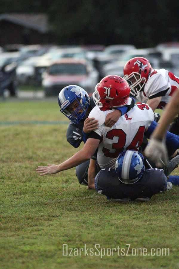 17396592.jpg: Lincoln vs Marionville - Photo by Scott Vanscoy_42