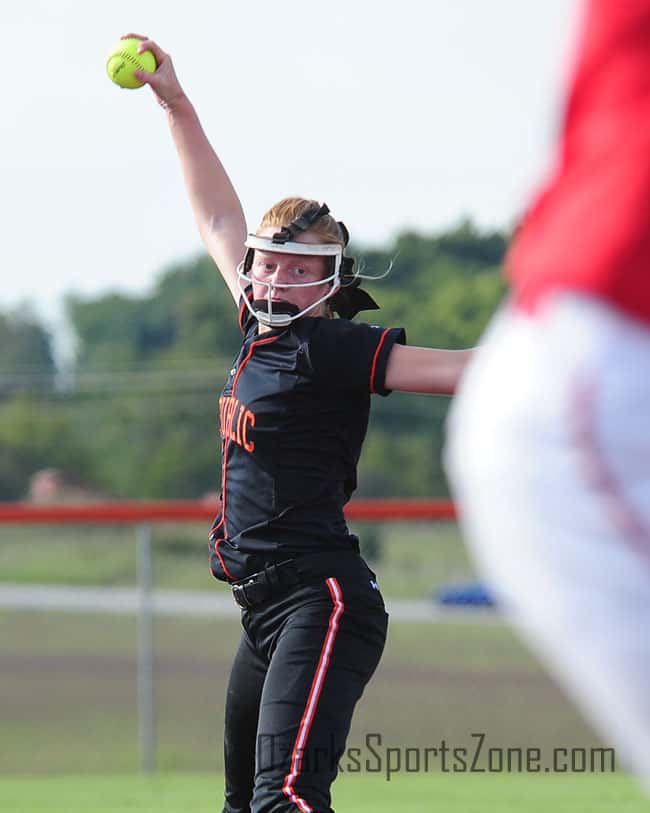 17391094.jpg: Ozark_Republic_softball_Photo by Don Jones_40