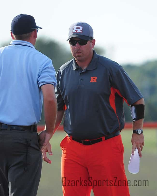 17391082.jpg: Ozark_Republic_softball_Photo by Don Jones_29