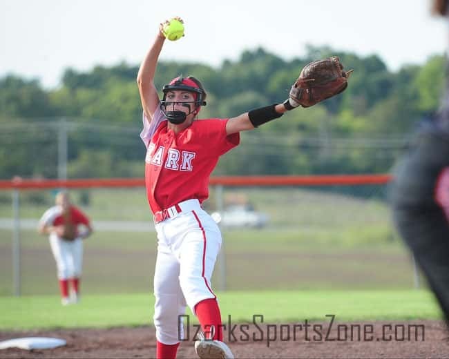 17391081.jpg: Ozark_Republic_softball_Photo by Don Jones_28