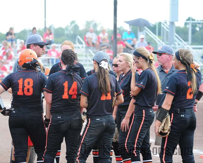 17391078.jpg: Ozark_Republic_softball_Photo by Don Jones_25