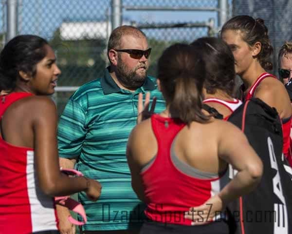 17415716.jpg: Central vs Kickapoo - Photo by Dana Harding_65