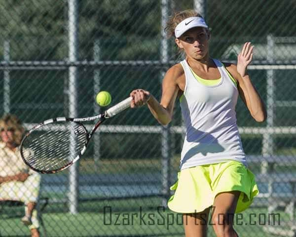 17415708.jpg: Central vs Kickapoo - Photo by Dana Harding_51