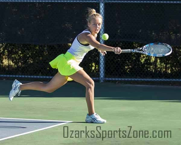 17415707.jpg: Central vs Kickapoo - Photo by Dana Harding_55