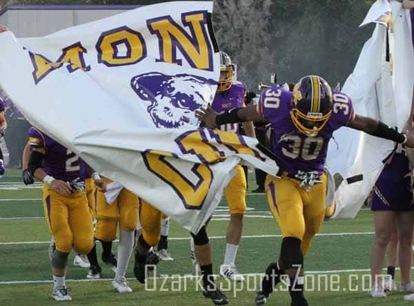 17407807.jpg: Monett vs Cassville - Photo by Joe Hickman_98