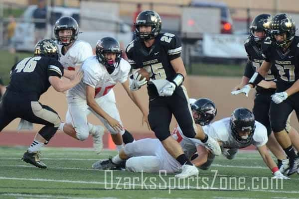 17407221.jpg: Lebanon vs West Plains - Photo by Nick Mebruer_43