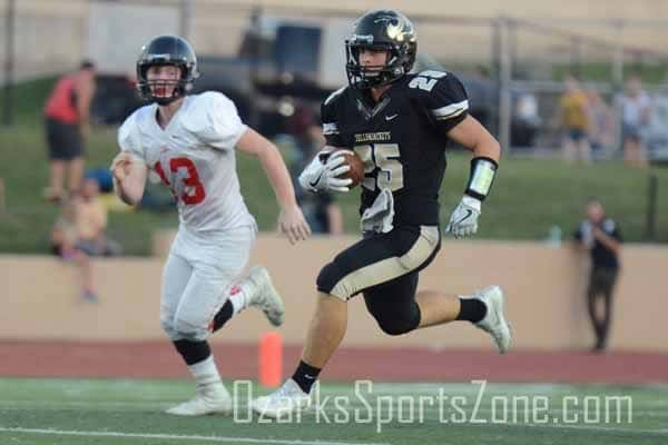 17407219.jpg: Lebanon vs West Plains - Photo by Nick Mebruer_42