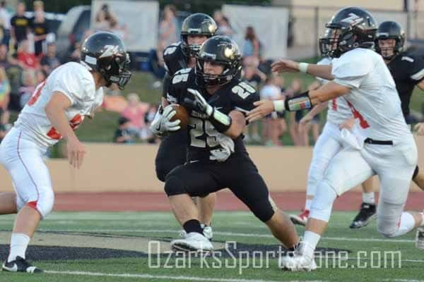 17407218.jpg: Lebanon vs West Plains - Photo by Nick Mebruer_41