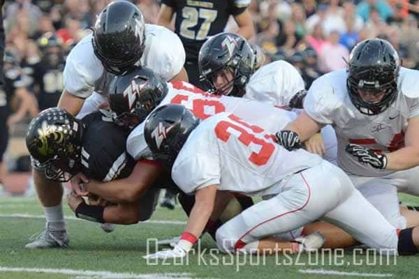 17407215.jpg: Lebanon vs West Plains - Photo by Nick Mebruer_38