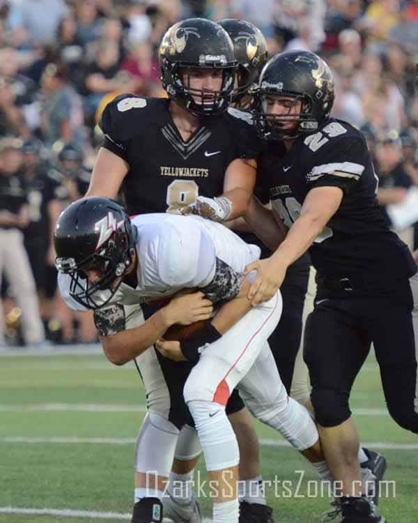 17407210.jpg: Lebanon vs West Plains - Photo by Nick Mebruer_33