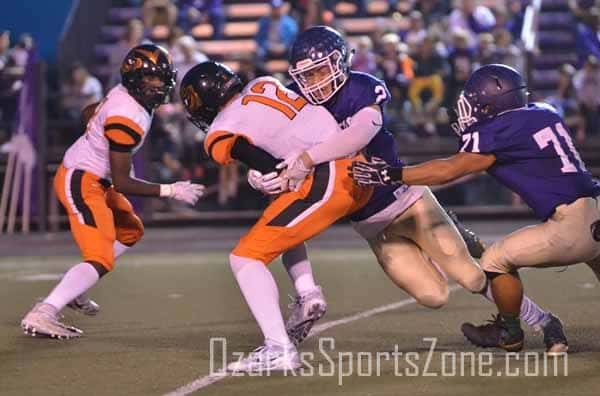 17418867.jpg: Camdenton vs Waynesville - Photo by Dennis Jones_48