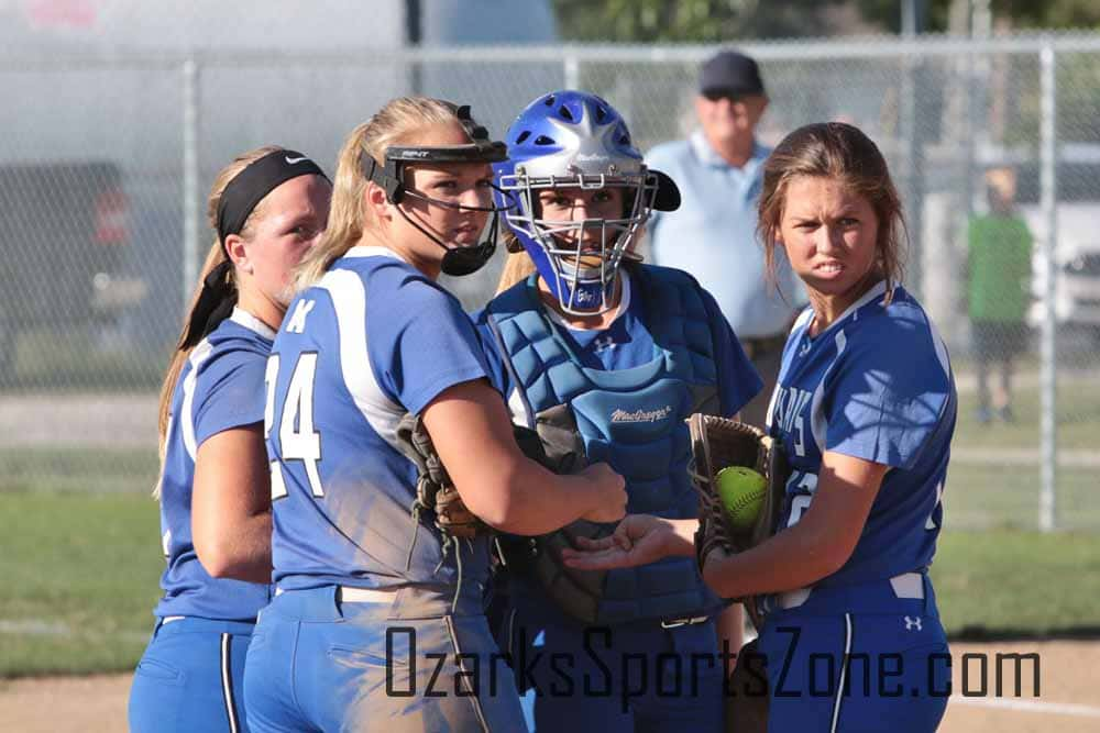 marshfield-vs-pleasant-hope-softball-018