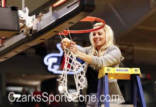 drury_wbb_sweet-16_2019113-3