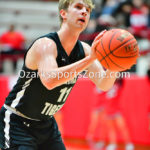 Willard-vs-Central_016