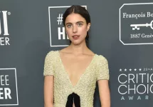 Margaret Qualley arrives for the 25th Annual Critics' Choice Awards on January 12^ 2020 in Santa Monica^ CA