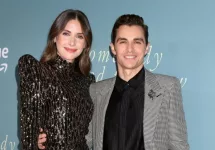 Alison Brie^ Dave Franco at the Somebody I Used to Know Premiere at the Culver Theater on February 1^ 2023 in Culver City^ CA