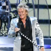 Rod Stewart performs in concert at Jones Beach Theater on July 18^ 2017 in Wantagh^ New York