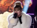 Kelly Clarkson hosts and performs during the 91st annual Rockefeller Center Christmas tree lighting ceremony in New York on November 29^ 2023