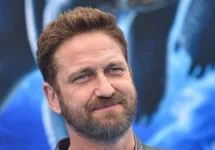 Gerard Butler arrives to the 'How To Train Your Dragon: The Hidden World' Los Angeles Premiere on February 9^ 2019 in Hollywood^ CA