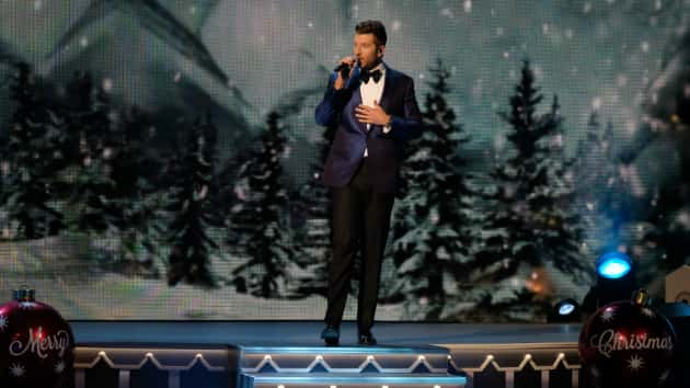 m_bretteldredge2016countryxmas-2