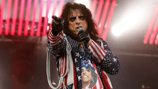 getty_alicecooper_030317