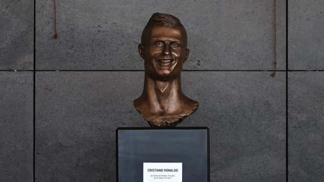 getty_033117_cristianorenaldoairportbust