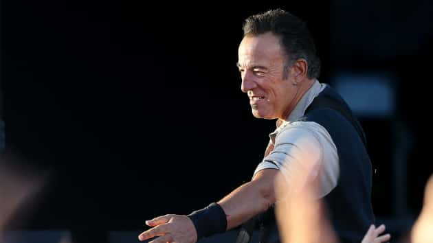 getty_brucespringsteen_040317_630