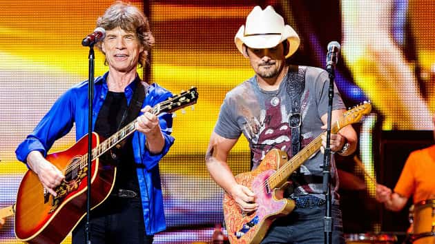 getty_mickjaggerbradpaisley630_041217