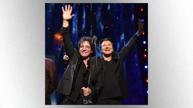 getty_nealschonsteveperry630_041317