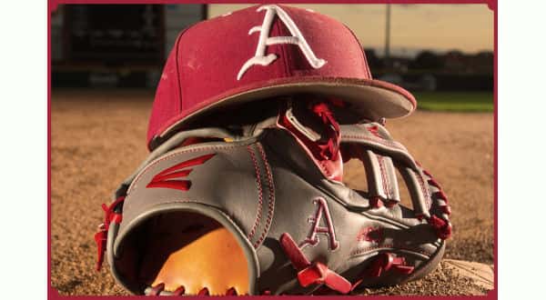 wireready_05-06-2017-11-29-56_08158_razorbacksbaseball