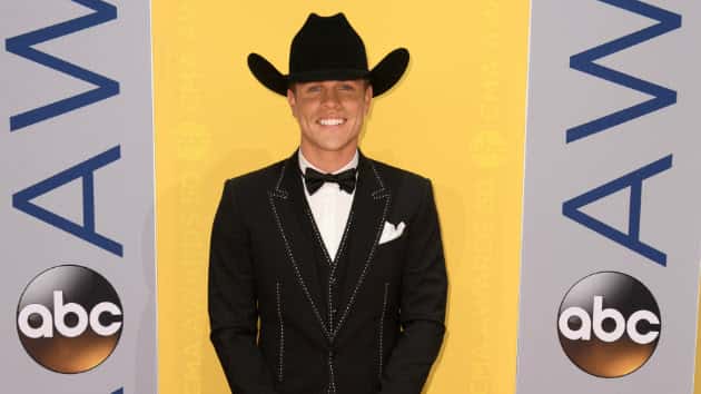 m_dustinlynchcma2016redcarpet-5