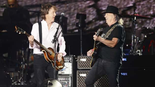getty_paulmccartneyneilyoungdeserttrip_05117_630