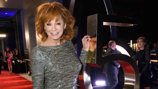 m_rebamcentirecma2016redcarpet-9