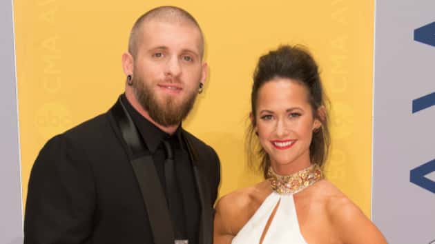 m_brantleygilbertpluswife2016cmaredcarpet