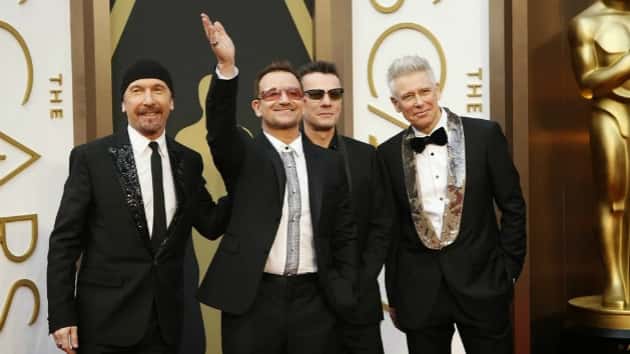 m_u2atoscarsredcarpet_630-2