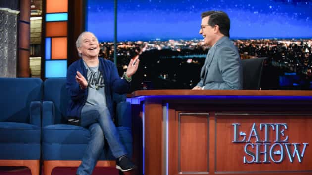 m_paulsimononcolbert_052517_630