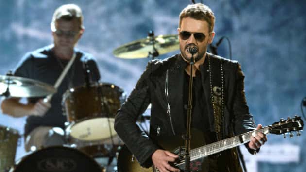 m_ericchurchcmaawards2016onstage-3