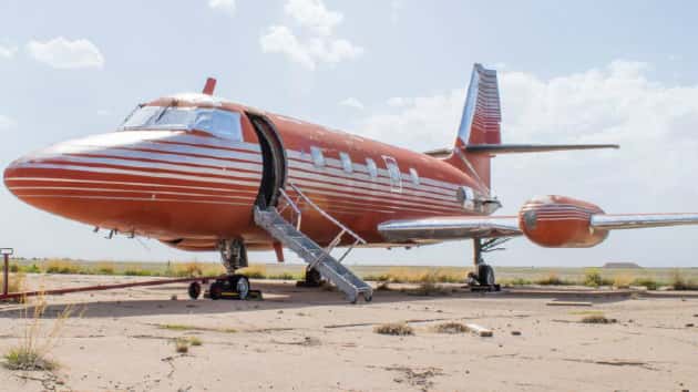 m_elvispresleyjet630_052917