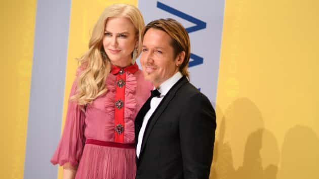 m_nicolekidmankeithurbancmaredcarpet2016-4