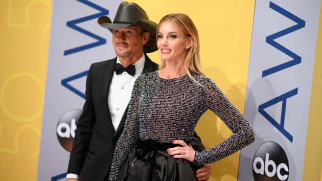 m_timmcgrawfaithhillcma2016redcarpetcopy