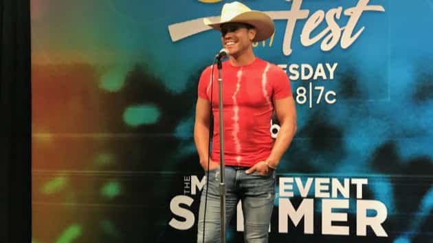 m_dustinlynchcmafest2017061117